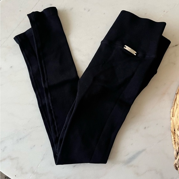 Bombshell Sportswear Inspired Seamless Leggings Black 94/6 - Picture 4 of 6